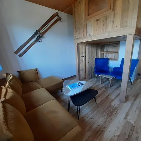 Appartement T2 1850, Accès Piste, Parking Inclus - Fr-1-514-22 Courchevel